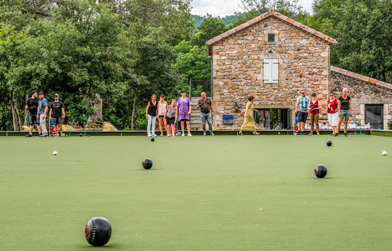 activite lawn bowl ardeche