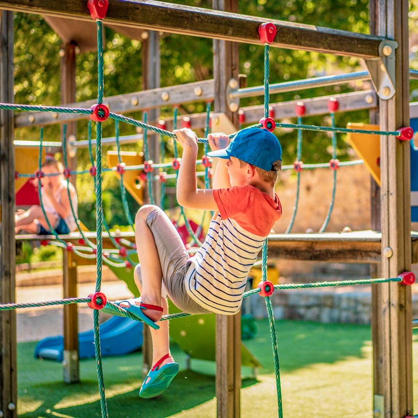 aire jeux restaurant ardeche