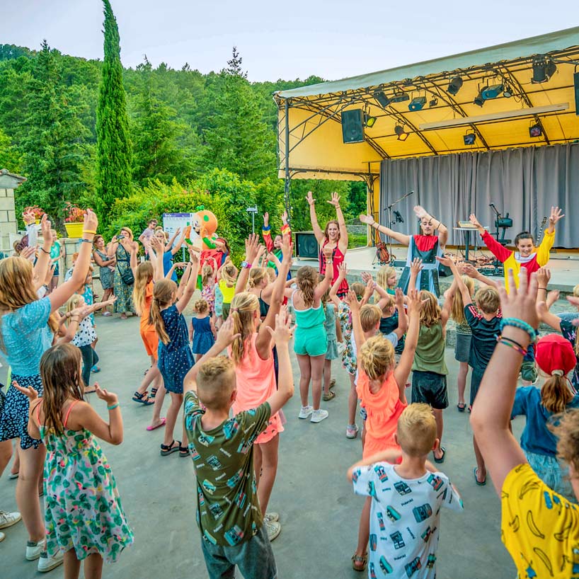 camping spectacle enfants ardeche