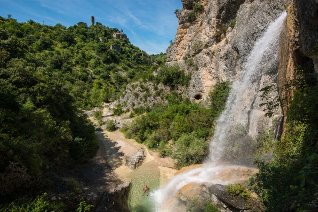 cascade de rochecolombe ardèche